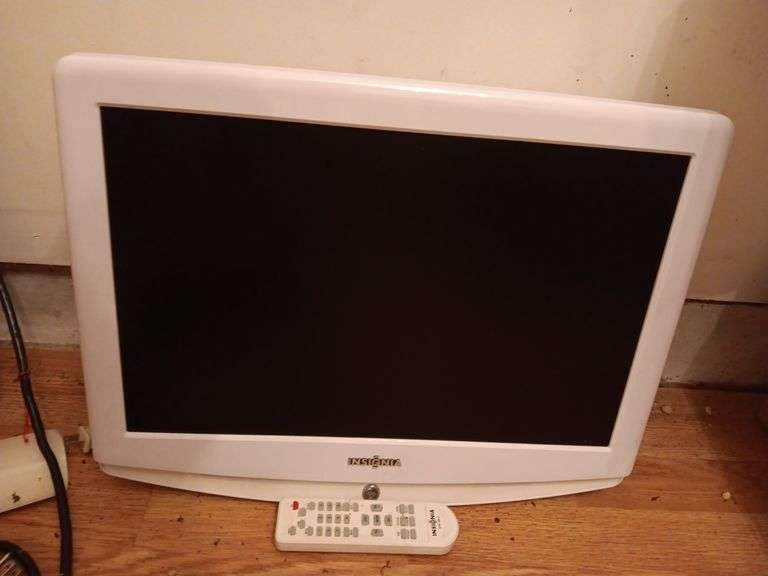 Insignia 19" TV with Wall Mount