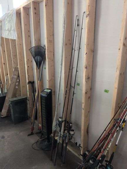(4) Fishing Rods and Reels
