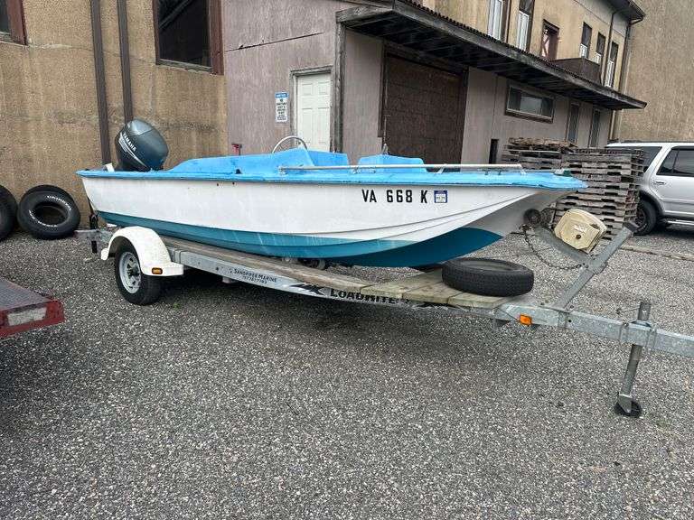 1966 16 ft. Fiberglass Pleasure Boat w/50 HP Yamaha Outboard Motor w/2006 Load Rite Trailer