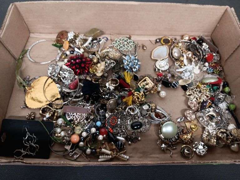 Large Assortment of Costume Jewelry Brooches & Earrings