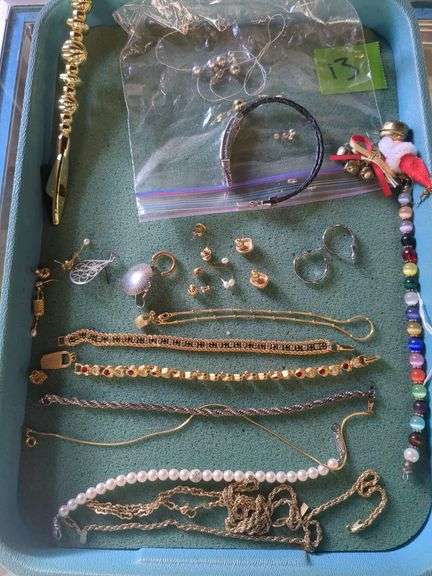 Assortment of Necklaces, Bracelets & Earrings