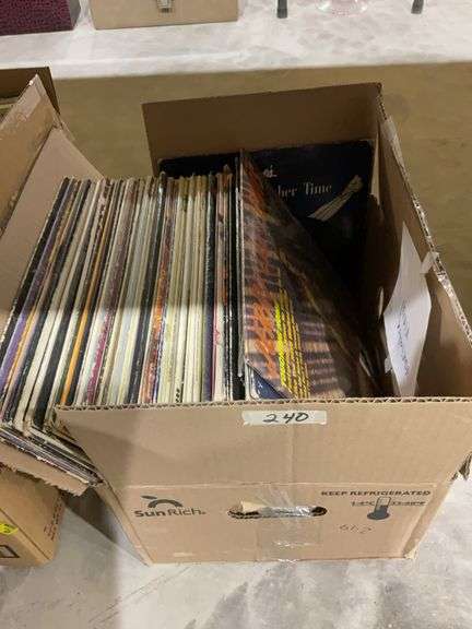 Box Old Vinyl Records - DOOLEY AUCTION, LLC