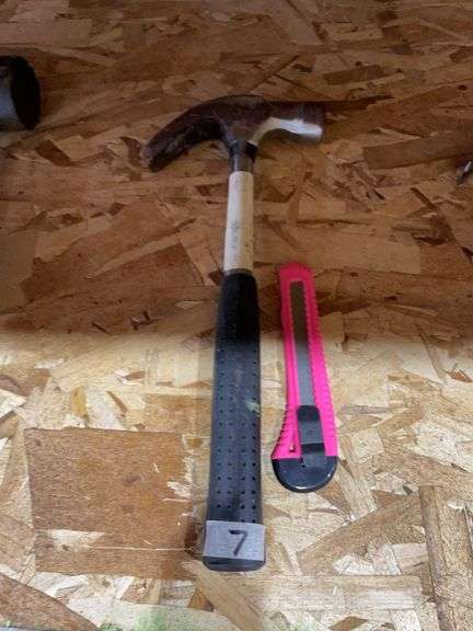 Hammer, knife
