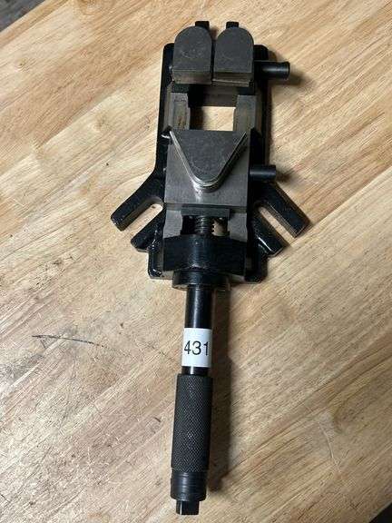 Dayton Machine Vise 2-3/4" Jaw Face Wd x 3" Max Jaw Opening - 38MN06 - MSRP $320.70