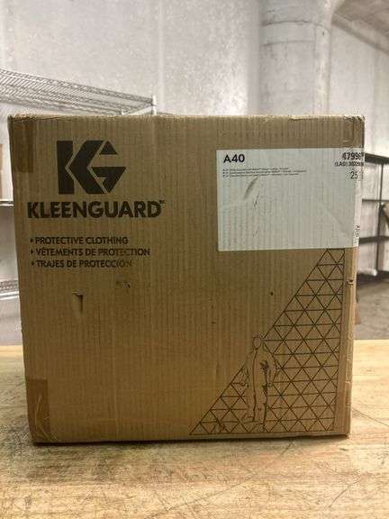 Kleenguard Large A40 White Elastic Ankle Hooded Coveralls PK25 - 47996 - MSRP $294.27
