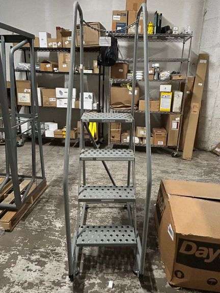 Cotterman 450 lb Capacity 4 Step Steel Rolling Ladder - D0080028revD - MSRP $467.22