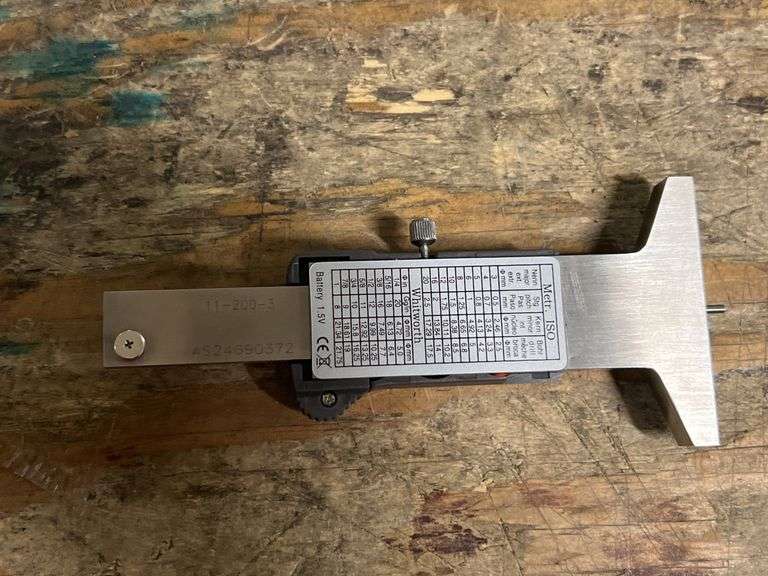 SPI 0-1.2" / 0-30mm Electronic Depth Gage - 11-200-3 - MSRP $139.95