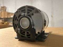 Leeson Single Speed 1/4 HP 1725 RPM 115 V AC Belt Drive Motor - 048S17D2054 - MSRP $258.06