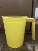 Medline 32 oz Non-Insulated Plastic Pitcher with Lid PK100 - 400801 - MSRP $112.10