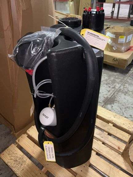 Speedaire 1/4" NPT 0.53 cfm 150 HP Max Air Compressor HP 200 PSI Oil and Water Separator