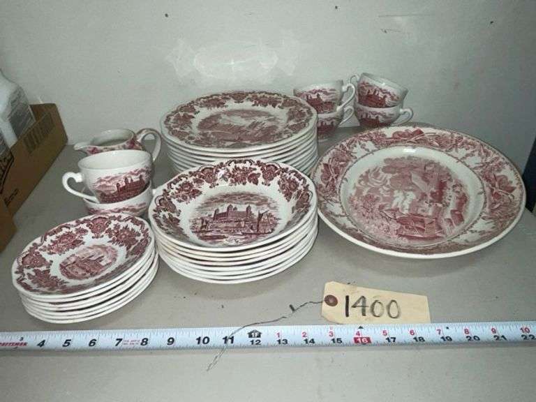 Wedgewood dish set • Warehouse(street level) Duck Soup Auctions