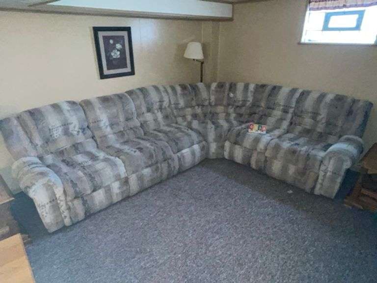 6 section sectional • 3-23” middles 2-34” ends 56” corner section ...