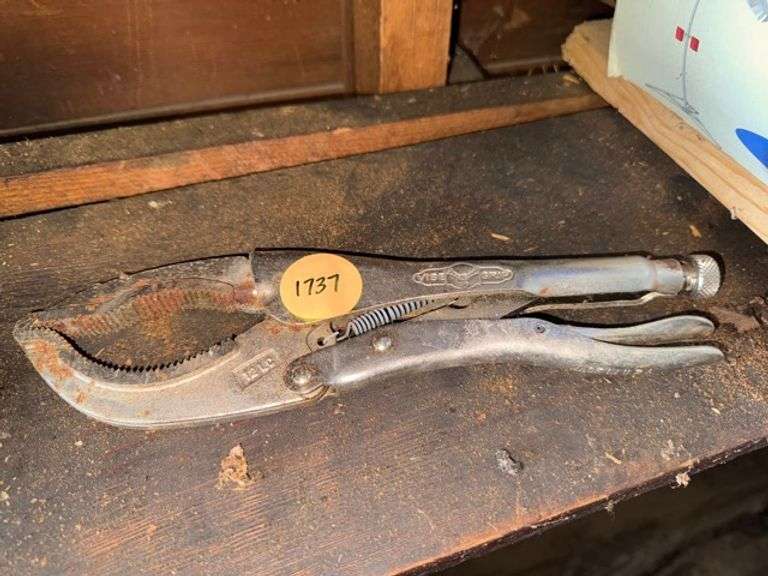 Vice grip oil filter pliers • Garage Duck Soup Auctions