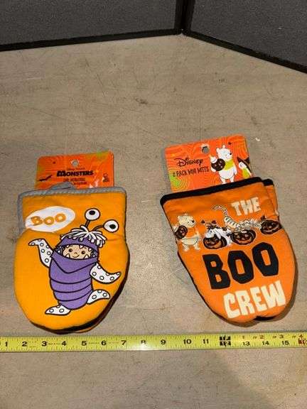 Disney mini mitts • New w/ Tags • Garage