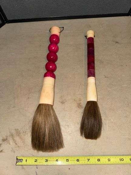 Marble handle brushes • Garage