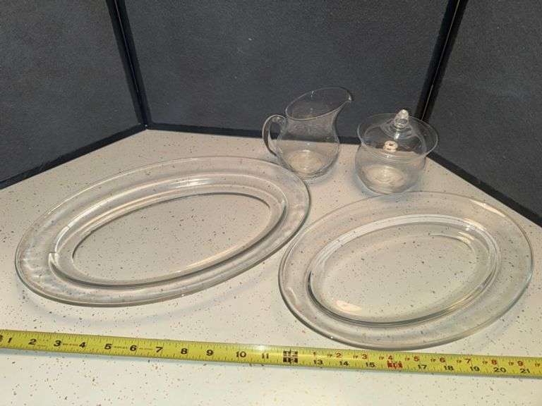 Princess house Cream and sugar with plates • Kitchen