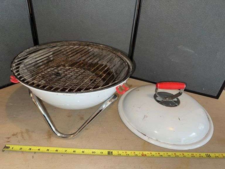 Portable grill • Garage