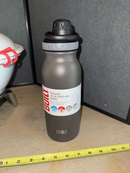 Built prospect 32 oz water bottle • New in Package • Garage