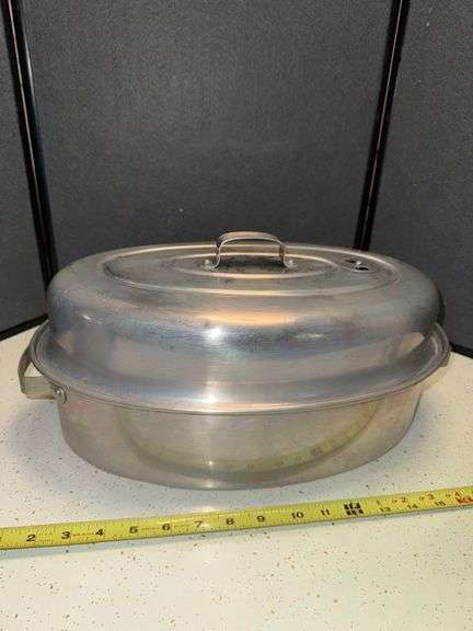 Metal roaster • Kitchen