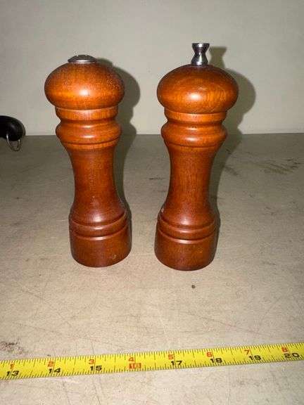 Salt and pepper shakers • Ground level basement