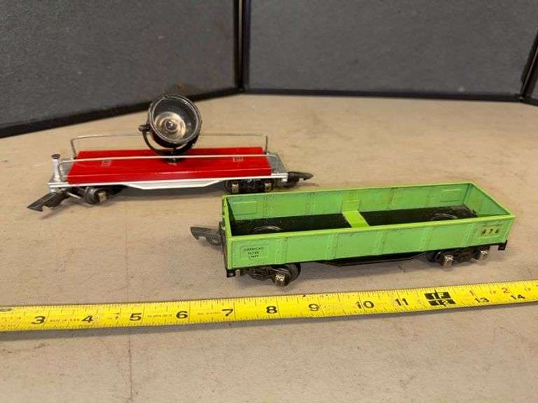 American flyer lines train cars • Garage