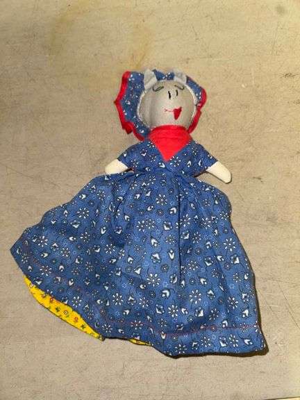 Red riding hood and big bad wolf doll • Ground level basement •  ( Click for More Photos )