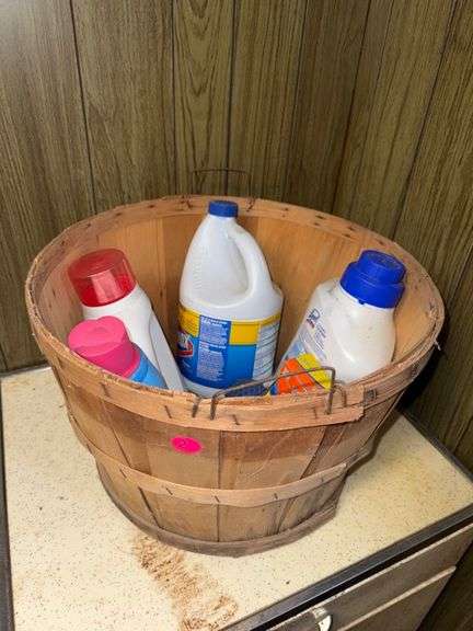 Laundry lot, partials • Laundry room