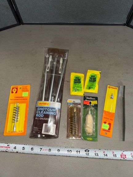Gun cleaning lot • Basement