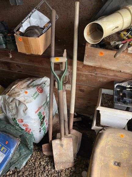 Shovels • Garage