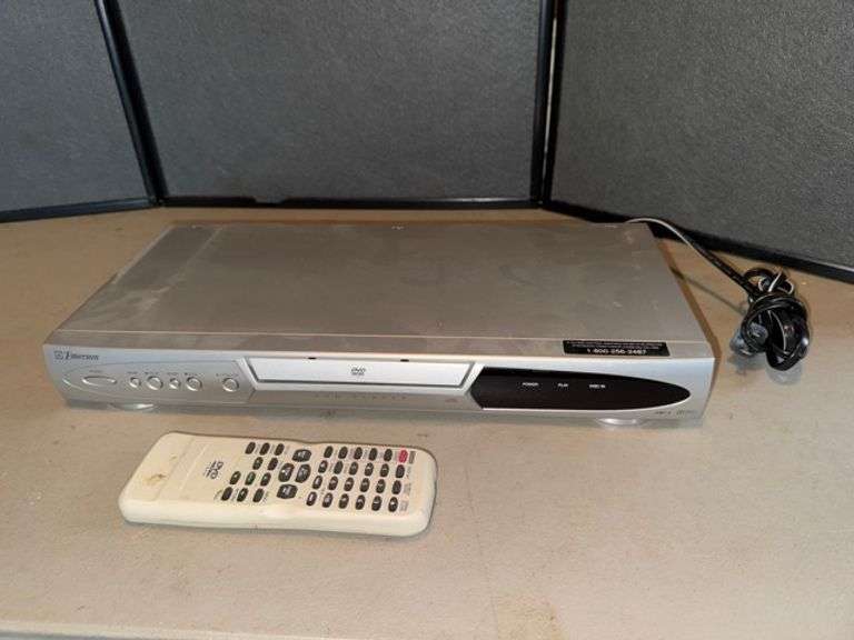 Emerson dvd player • Living room