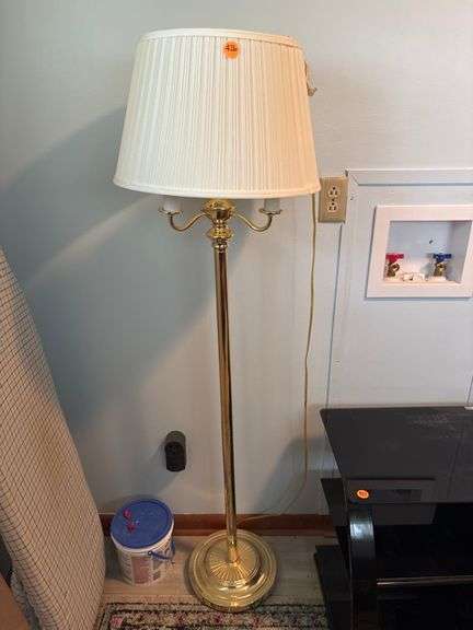 Floor lamp • 58” • Bedroom 3