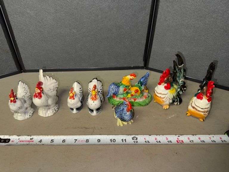 Chicken shakers and decor • Basement