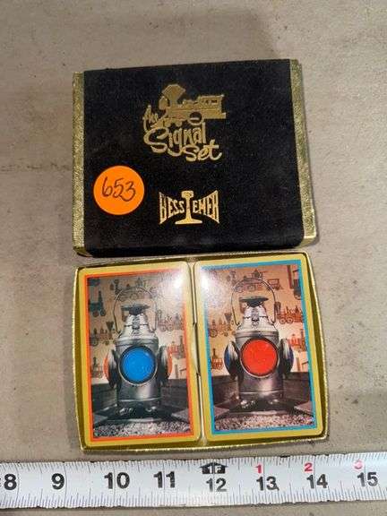 Signal set playing Cards • Basement