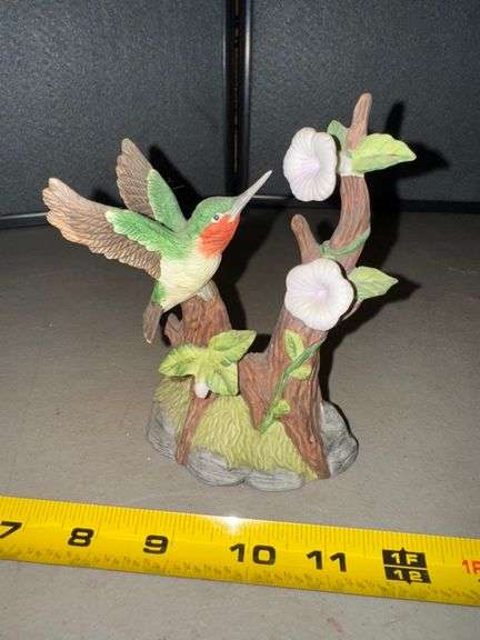 Humming bird decor • Kitchen
