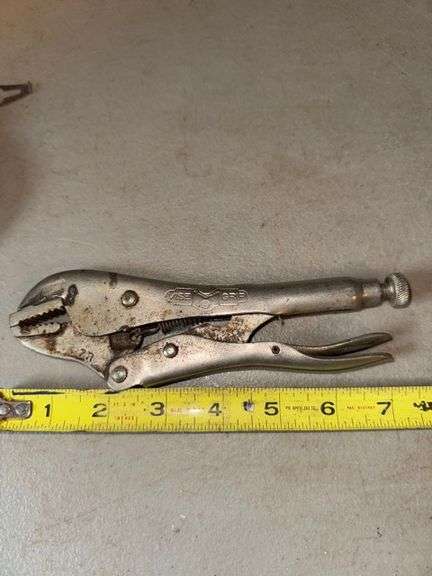 Vise grips • 7.5” • Basement