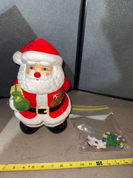 Ceramic Cookie jar • Basement