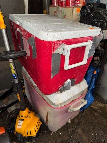 Budweiser cooler • Garage
