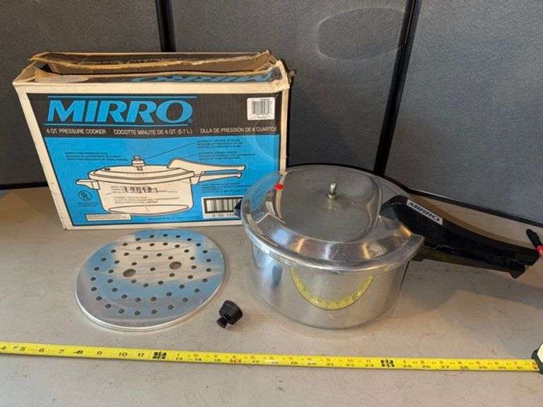 Mirro pressure cooker • Basement