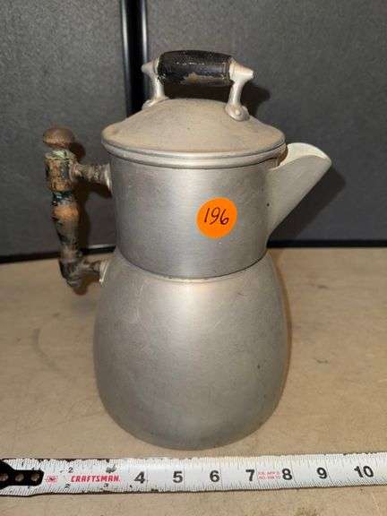 Wear ever aluminum coffee pot • Bedroom 3