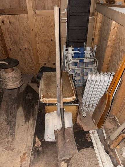 Shovels • Garage