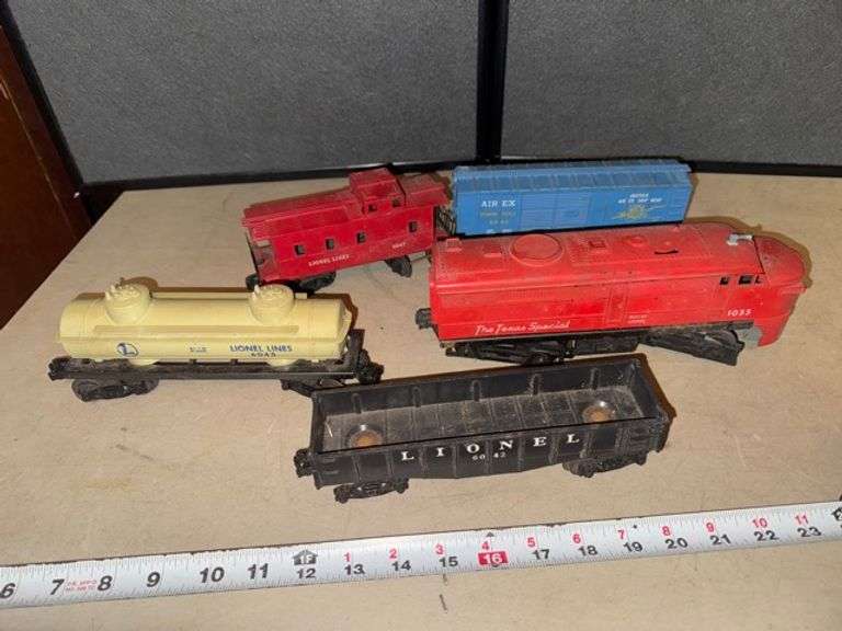 Lionel train cars • Bedroom 3