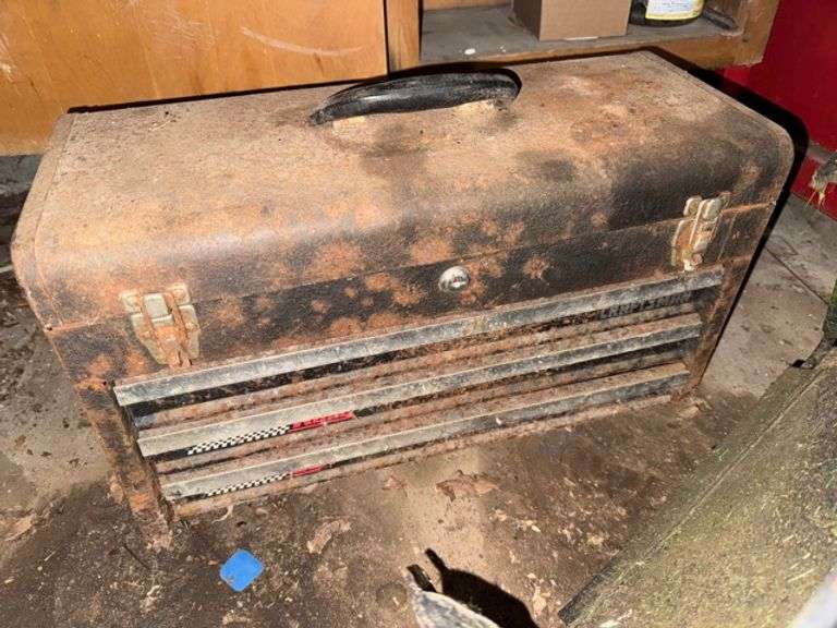 Craftsman Tool box • Garage