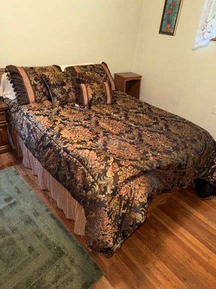Mattress boxspring bedding and frame • Size:full • Bedroom 1