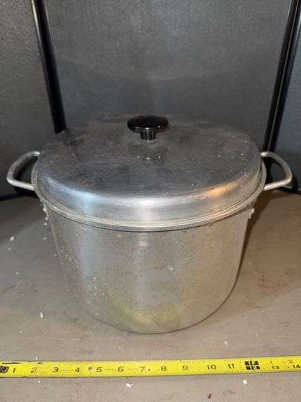 Stock pot • Basement