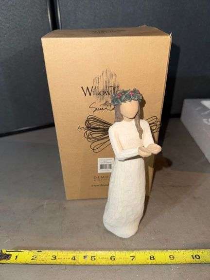 Willow tree angel of Christmas spirit • 8” • Basement