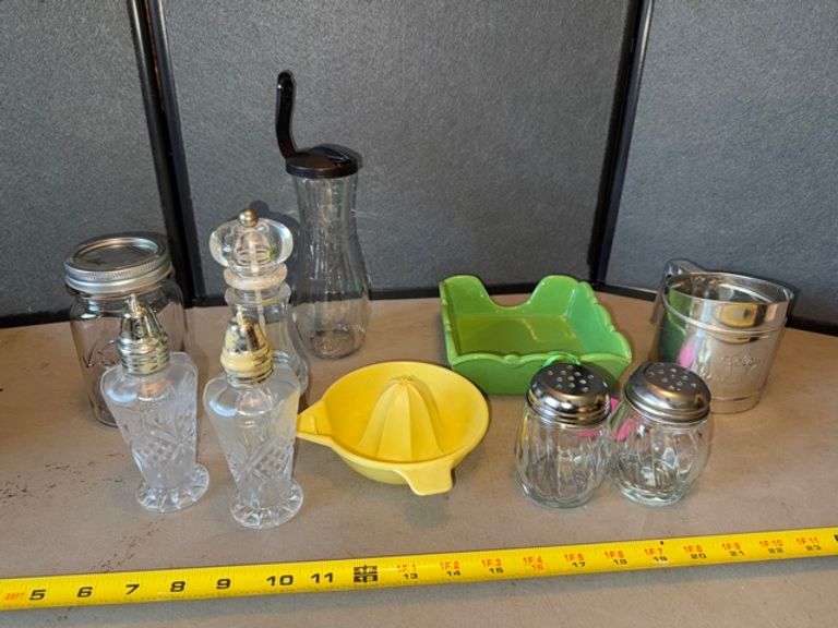 Kitchen lot • Kitchen