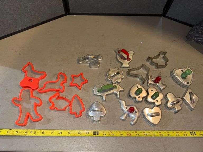 Cookie cutters • Basement