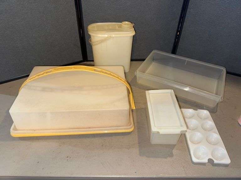 Tupperware lot • Basement