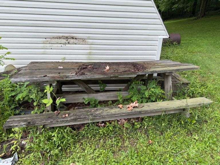 Picnic table • Outside