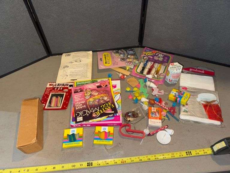 Cake and food decorating lot • Basement